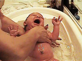 firstbath.JPG (16332 bytes)
