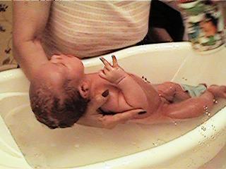 firstbath5.JPG (13564 bytes)
